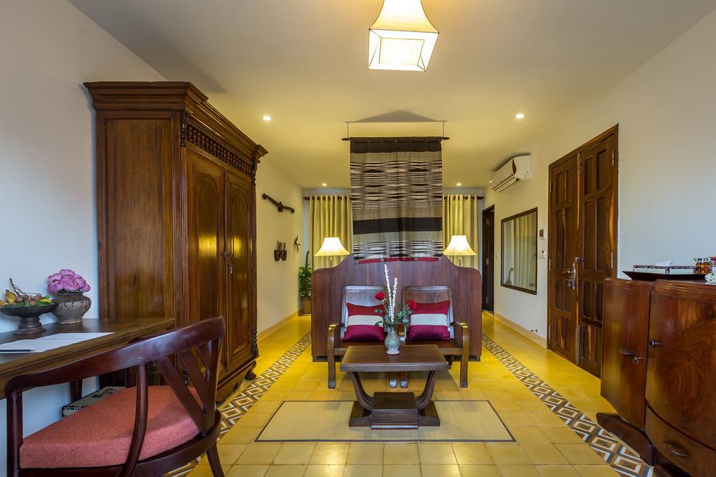 Vmansion Boutique Hotel Phnom Penh Exterior photo