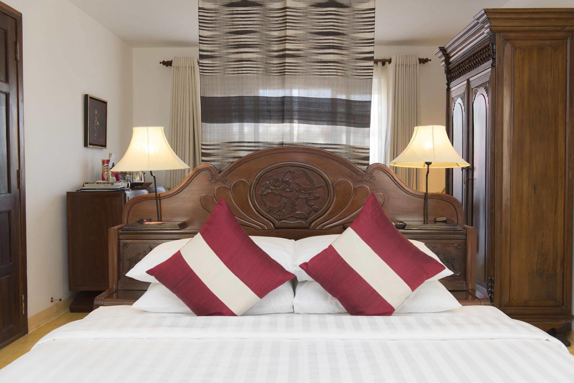 Vmansion Boutique Hotel Phnom Penh Exterior photo