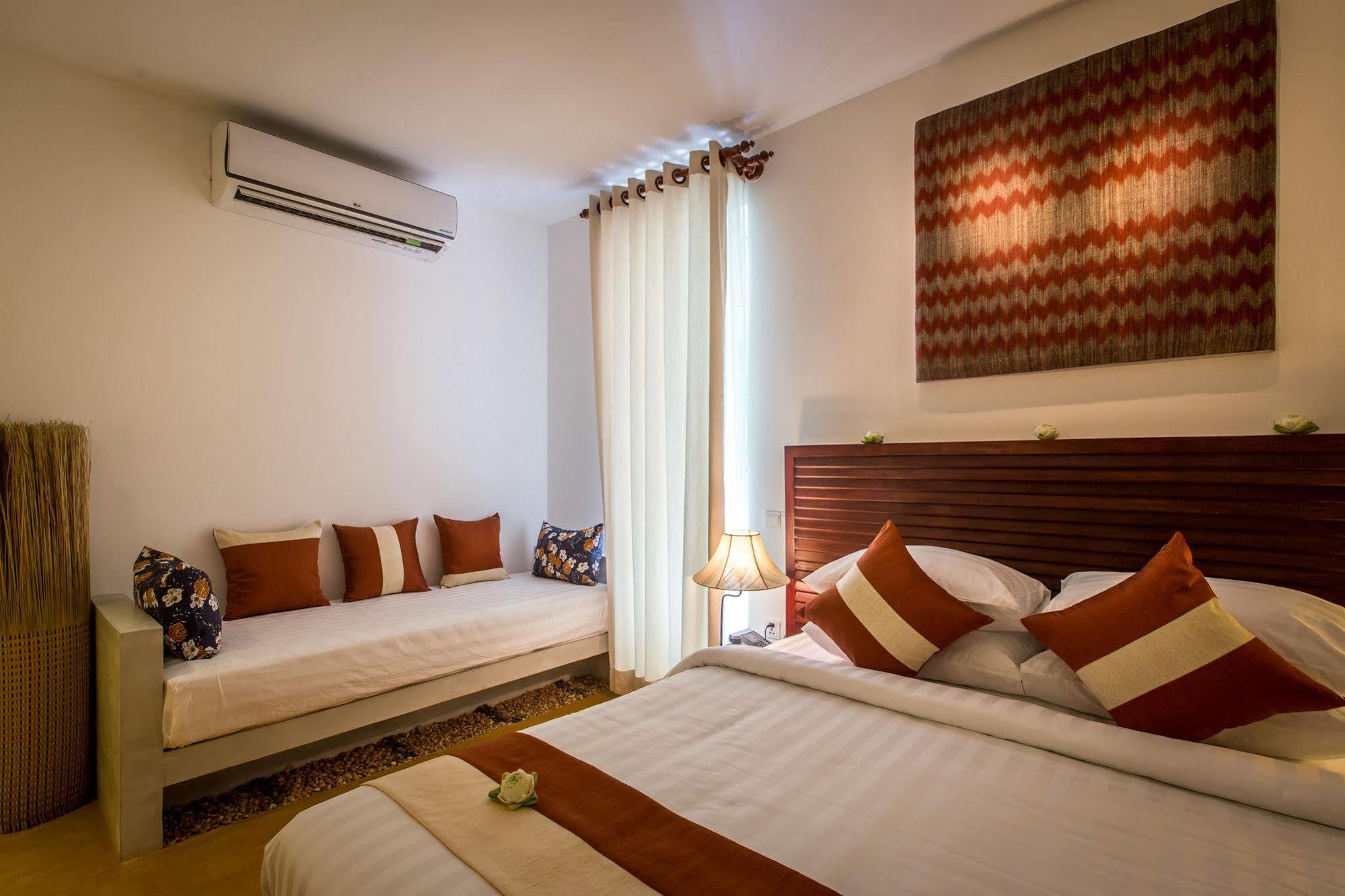 Vmansion Boutique Hotel Phnom Penh Exterior photo