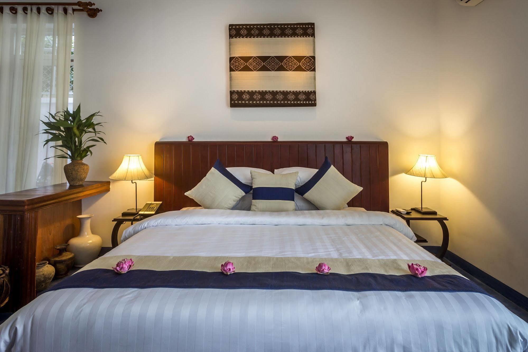 Vmansion Boutique Hotel Phnom Penh Exterior photo